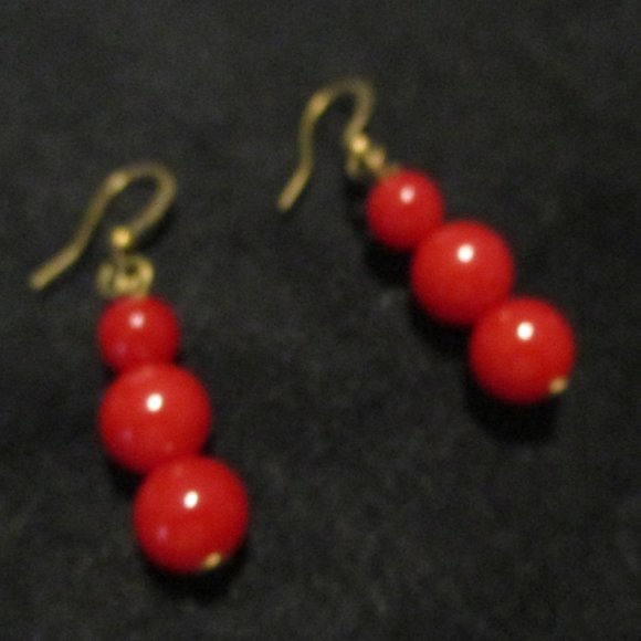 Vintage Dainty Red Dangle Earrings - Picture 1 of 2
